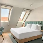 Hilton Garden Center 4*