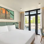 Otel Hilton Garden Center 4*