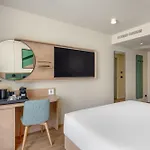 فندق Hilton Garden Center