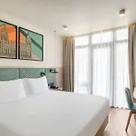 Hilton Garden Center فندق 4*