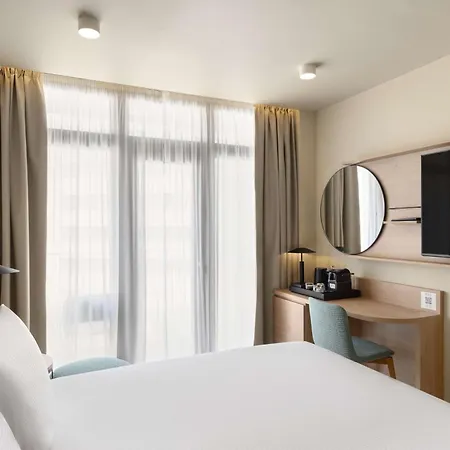 Hilton Garden Center 4*