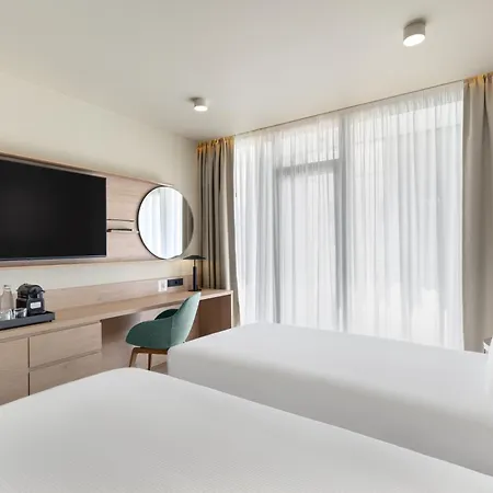 Hilton Garden Center 4* דברצן