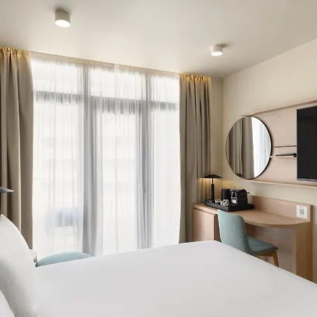 Hilton Garden Center 4*