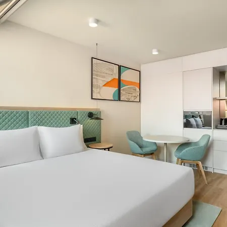 Hilton Garden Center