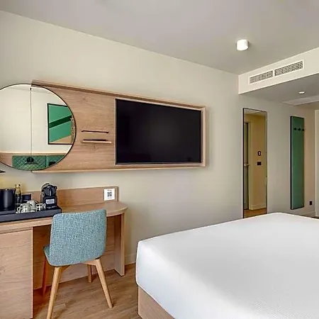 Hilton Garden Center 4*
